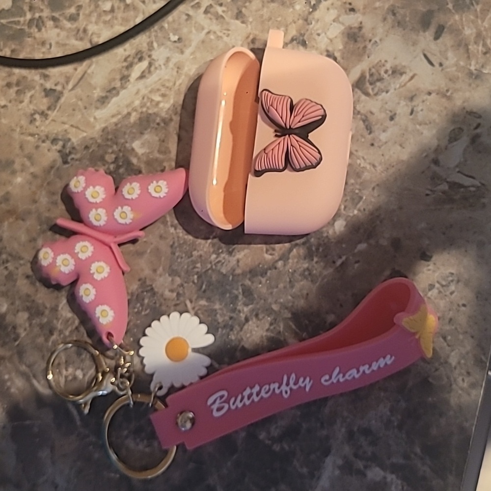 Airpods Pro Case Butterfly with Keychain & Wristlet, Soft Silicone New - Picture 3 of 3